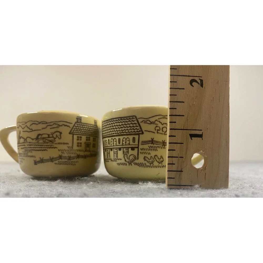 Royal‎ China Bucks County Salt and Pepper Shakers Farmhouse Folk Art Vintage